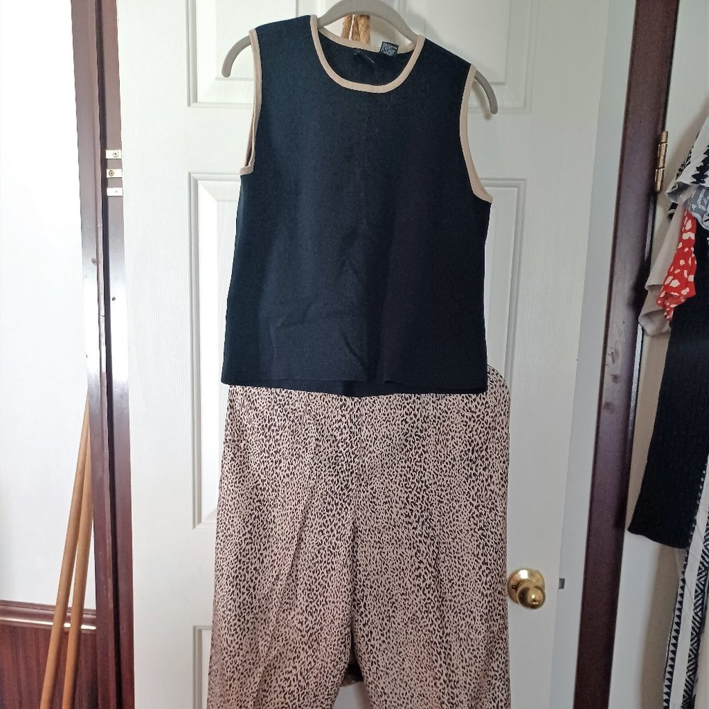 Leopard print capri pant with matching top size M from Stein Mart